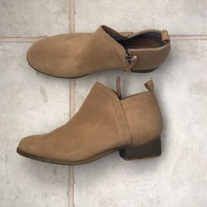 TOMS booties NWOT size 8